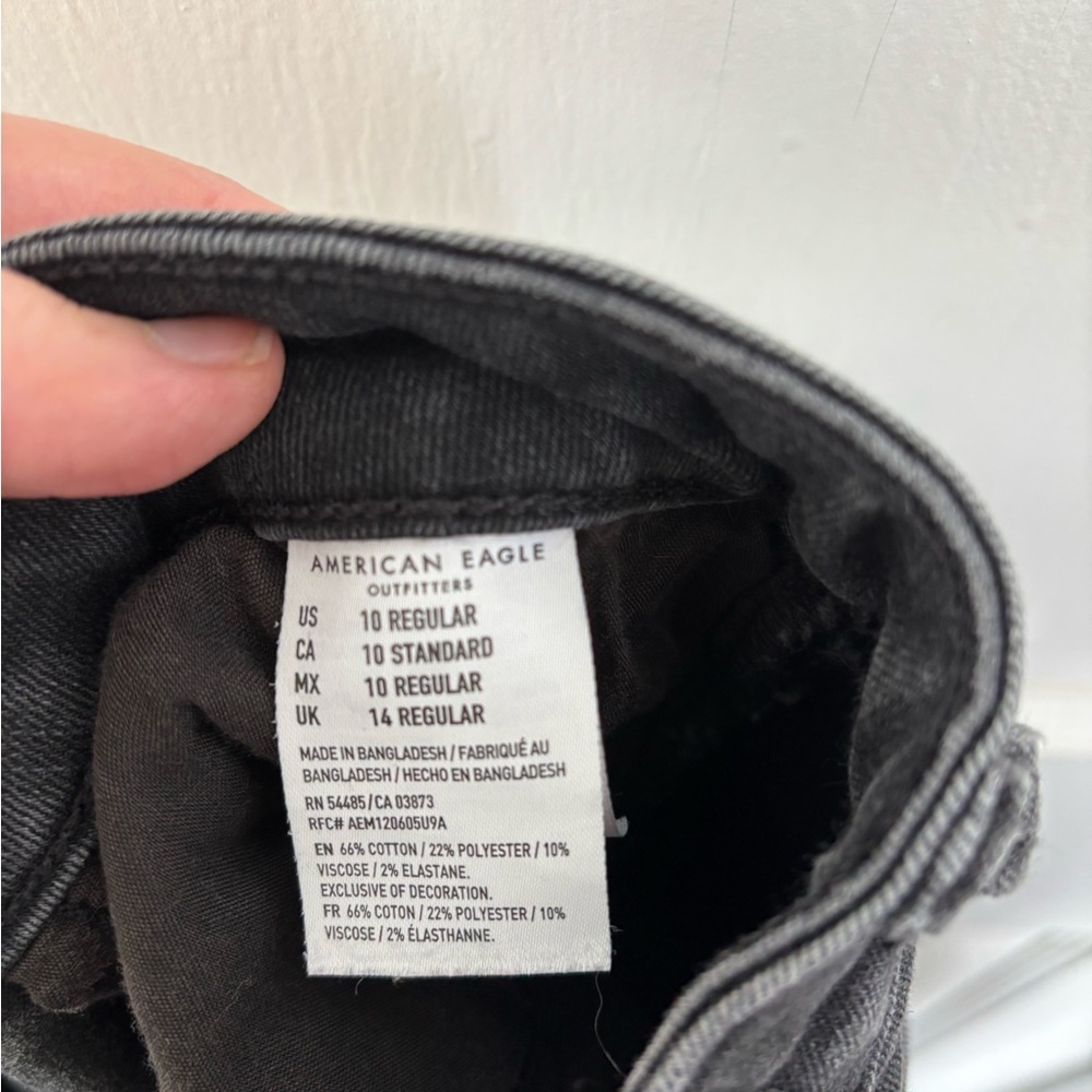 American Eagle Next Level High Waisted Jegging 10 Regular | Black Distressed - Picture 6 of 8